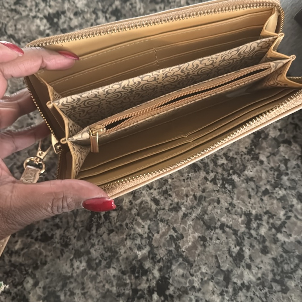 Wallet - Picture 3 of 3